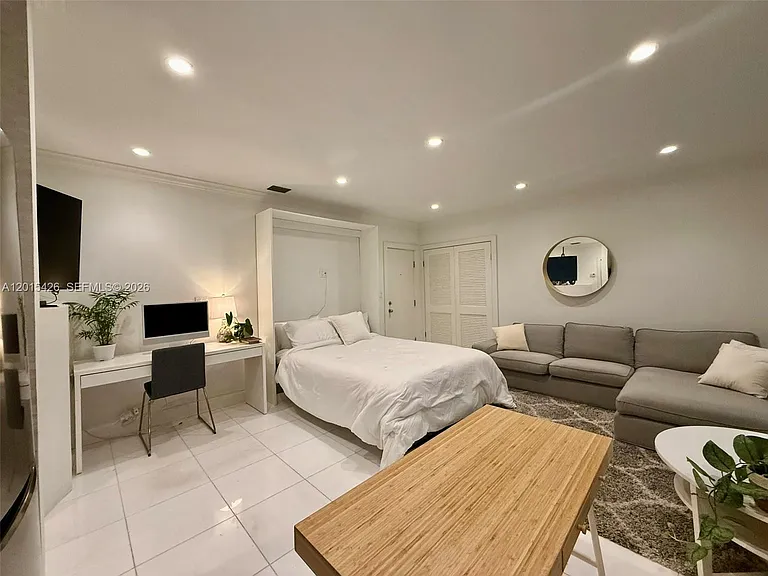 260 Euclid Ave #24 — Photo 9