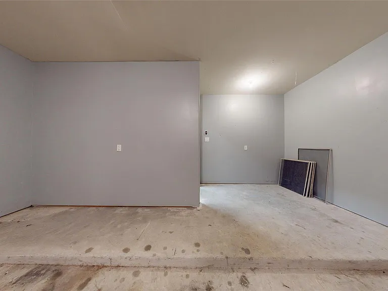 12314 Meadow Breeze Dr — Photo 45