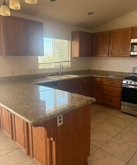 7364 Palomar Ave — Photo 38