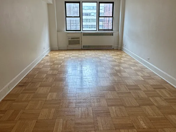 435 East 79th Street image 1 of 8