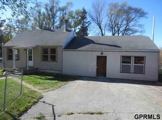 5714 N 52nd St, Omaha, NE 68104