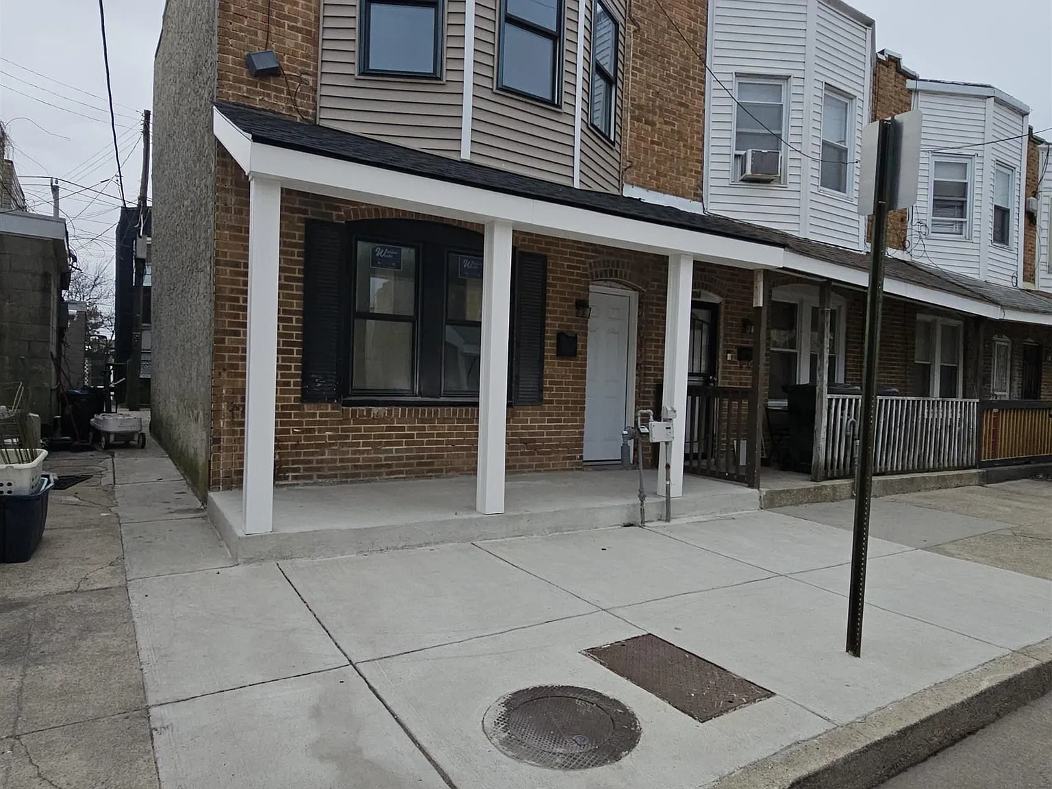 3 bed, 1.5 bath, $2,300 — Photo 2