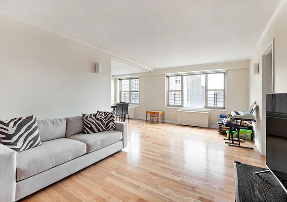 Sold by Compass | media 17