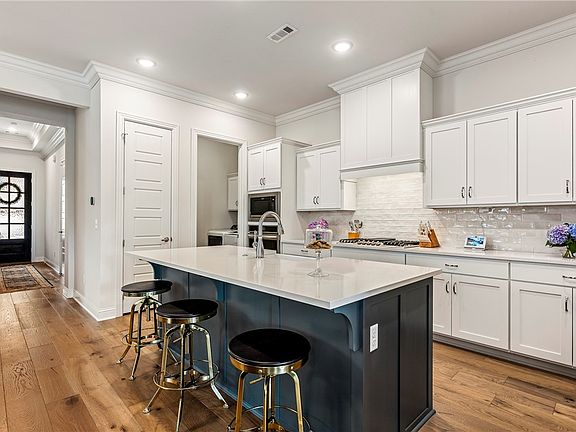 3rd image of 3918 W Violet St