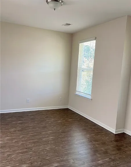 604 Majestic Dr — Photo 22