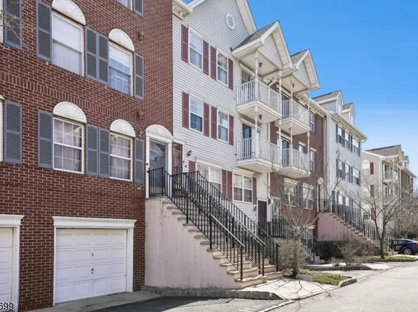 48 Cornerstone Ln, Newark City, NJ 07103