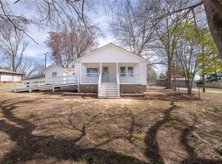 204 Old Salem Rd, Seneca, SC 29672