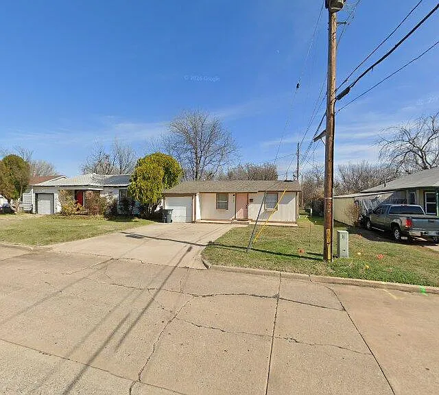 2503 NW 19th St — Photo 4