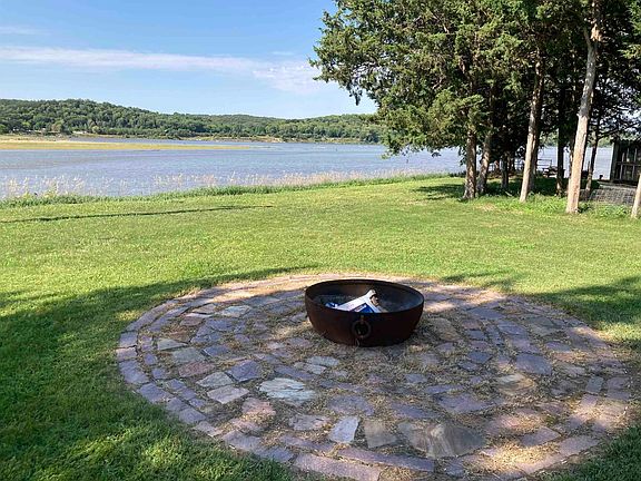 2nd image of 45497 River Dr