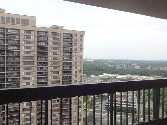 3rd image of 3705 S George Mason Dr APT 2101S