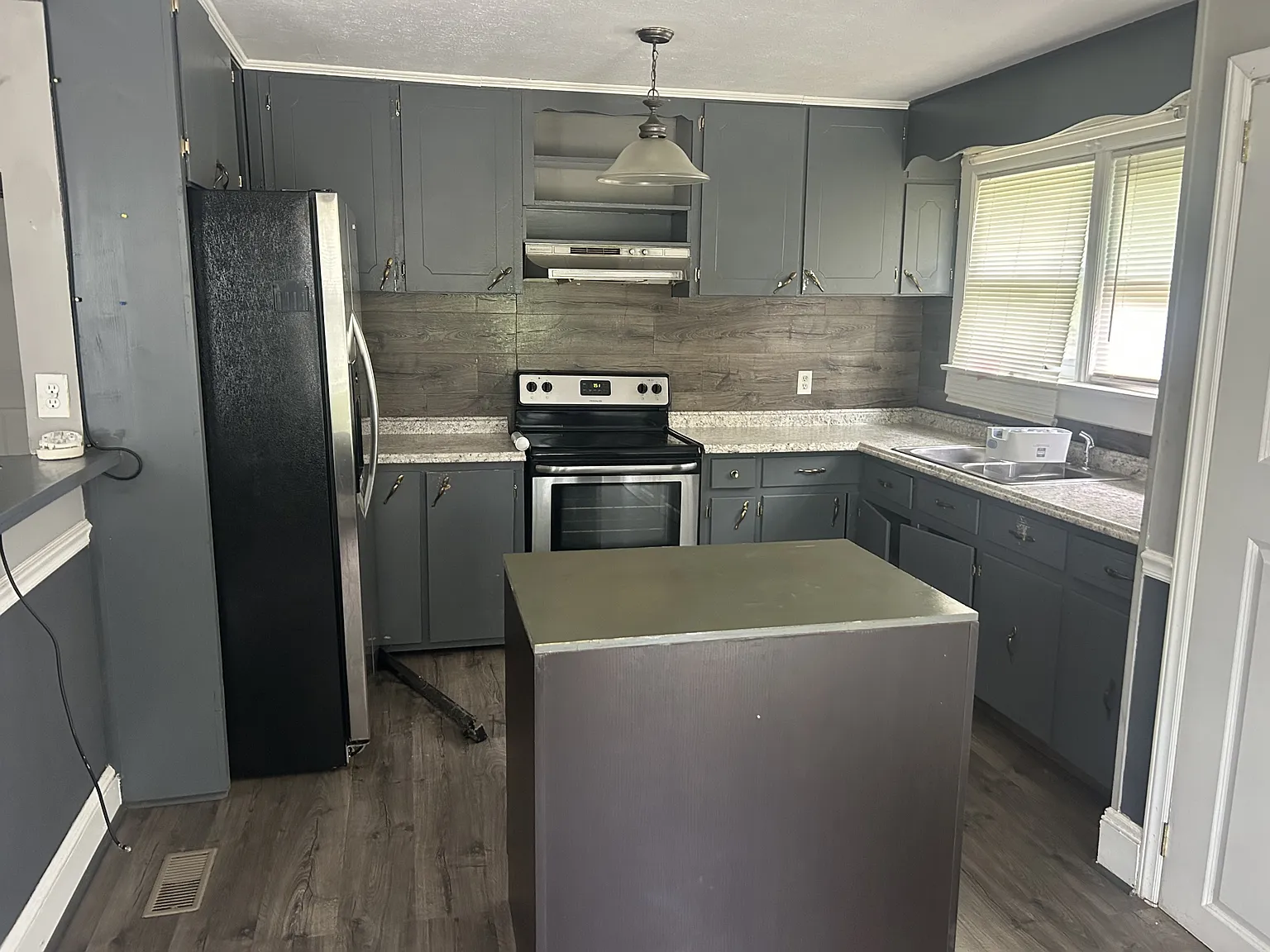 2705 Lookout Avenue - 1 — Photo 4