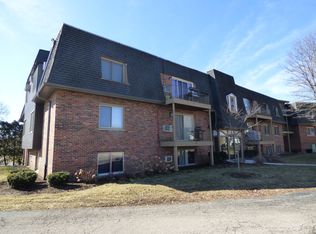 444 Cavalier Ct #4, Dundee, IL 60118