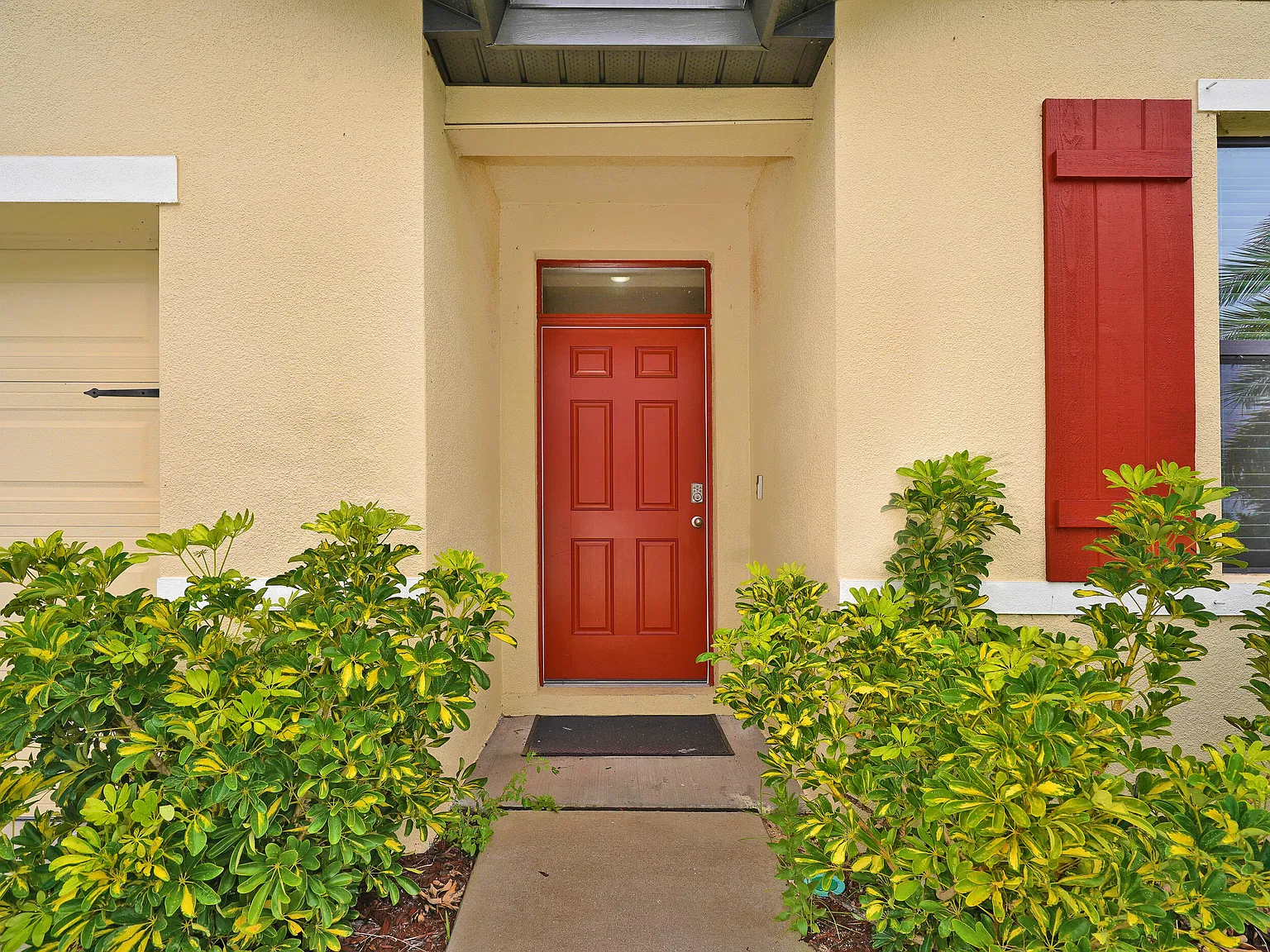 4 bed, 2.0 bath, 1918 sqft, $2,500 — Photo 4