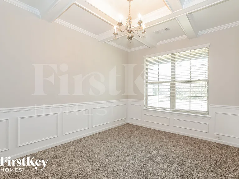 1247 Heartwood Ave — Photo 4