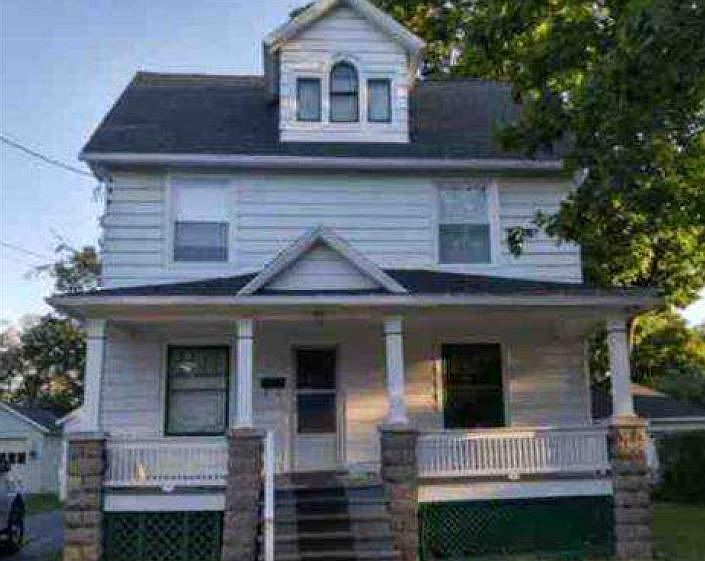 1st image of 212 Van Dusen St