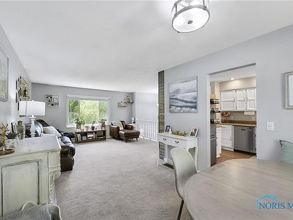 4th image of 250 Southwood Dr