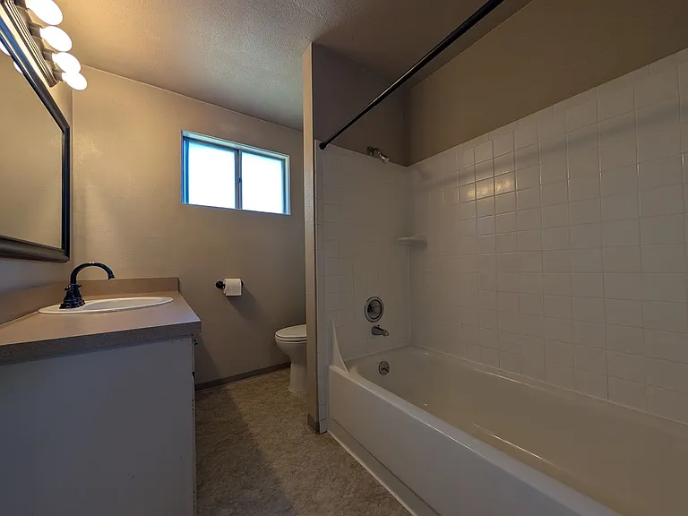2064 Centennial Blvd — Photo 15