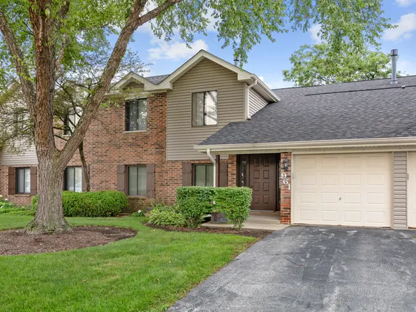 961 Cross Creek Dr N #2A, Roselle, IL 60172