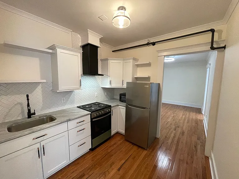 24 E Liberty St #16B — Photo 9