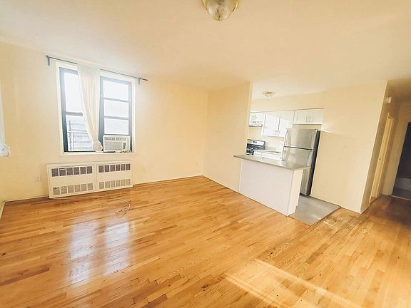 4th image of 1023 Carroll St #43
