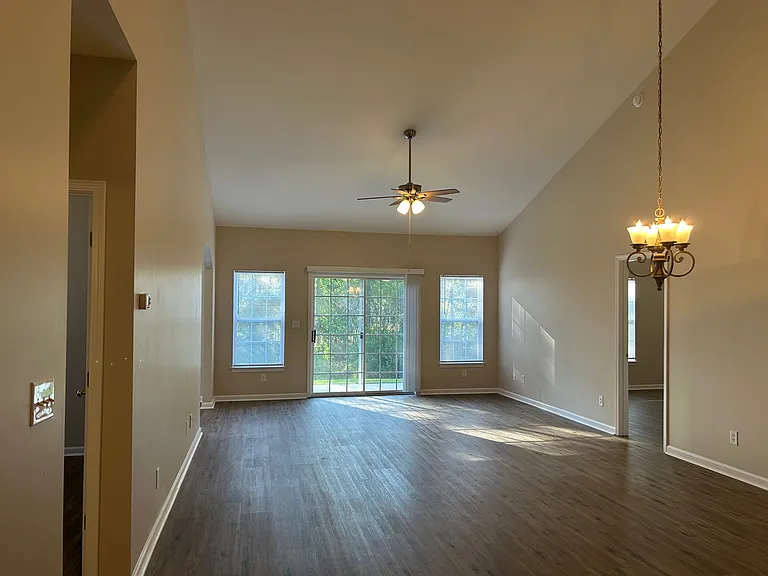 159 Coldwater Cir — Photo 3