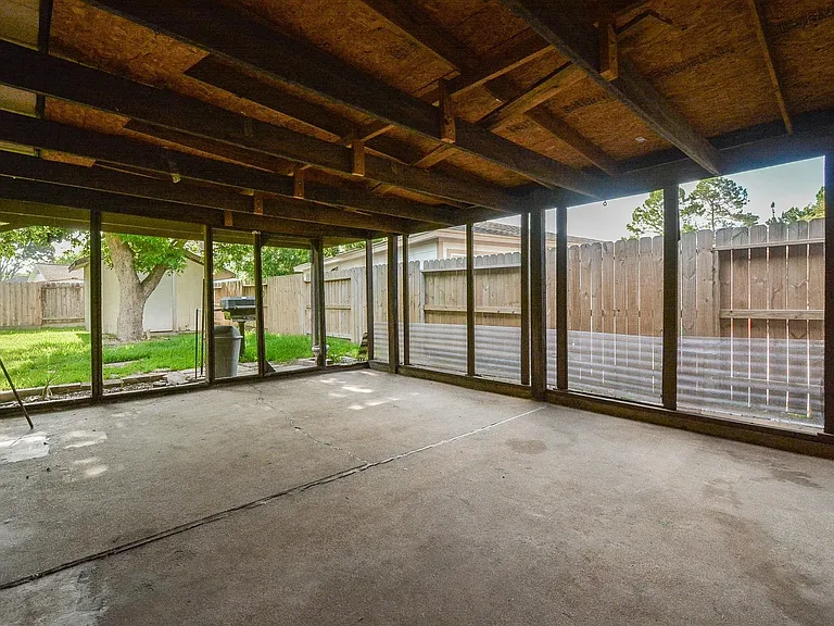 11915 N Hanworth Dr — Photo 33