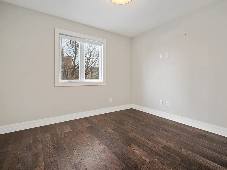 136 Willow St #BASEMENT — Photo 12