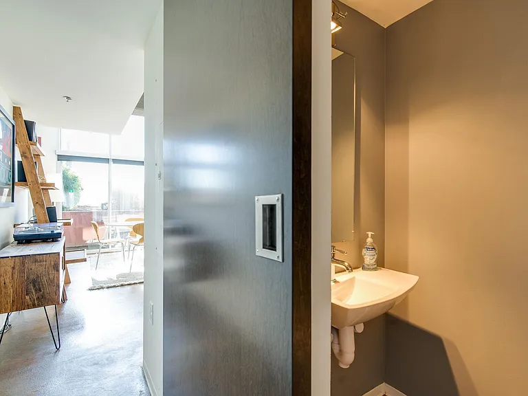 2115 Yeaman Pl #106 — Photo 9