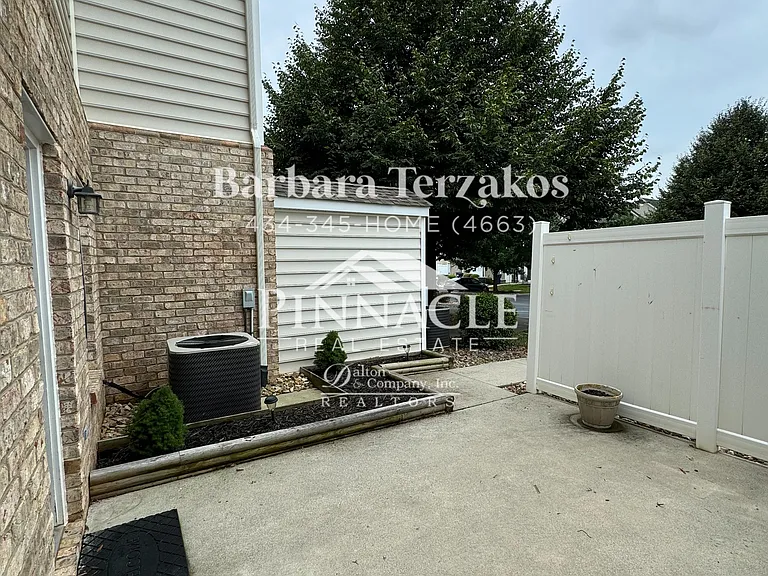 225 Portico St — Photo 22