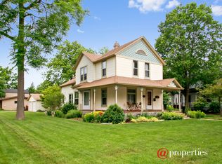 606 Madison St, Lake Geneva, WI 53147