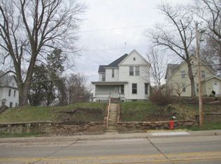 830 15th St, Moline, IL 61265