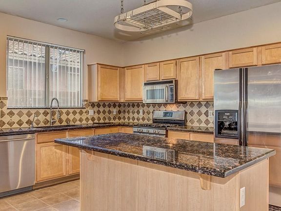 4th image of 20528 N 94th Dr