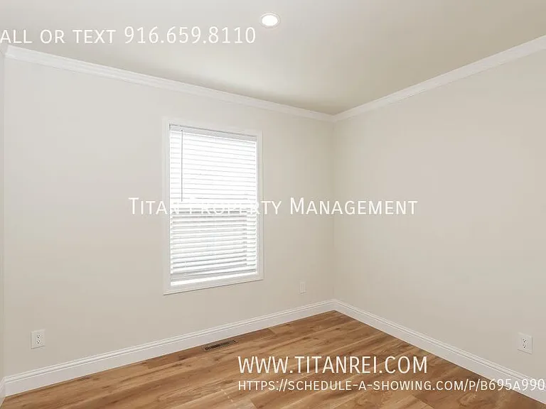 313 Vandenberg Cir — Photo 10