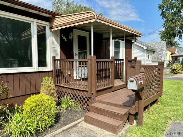 988 Nash Rd, North Tonawanda, NY 14120