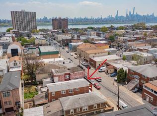 251 Main St, Cliffside Park, NJ 07010