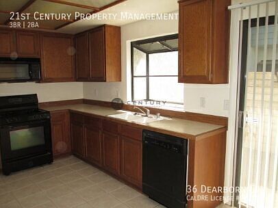 4th image of 36 Dearborn Cir