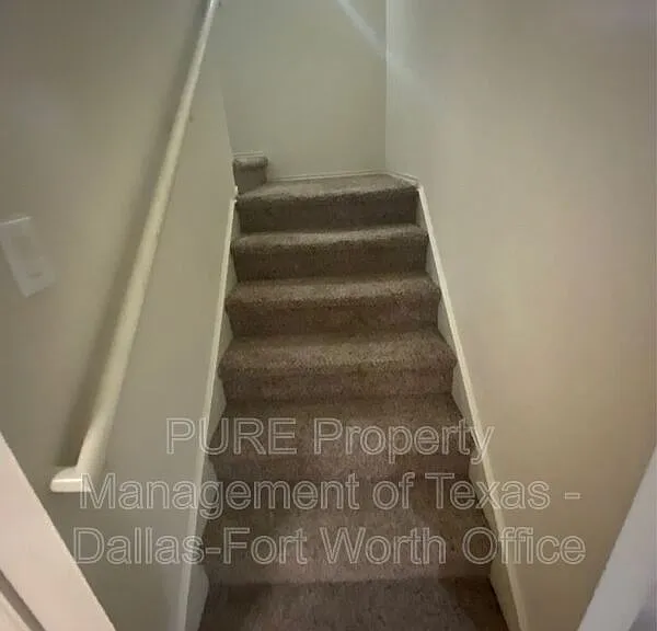 2734 Hyde Park Dr — Photo 6