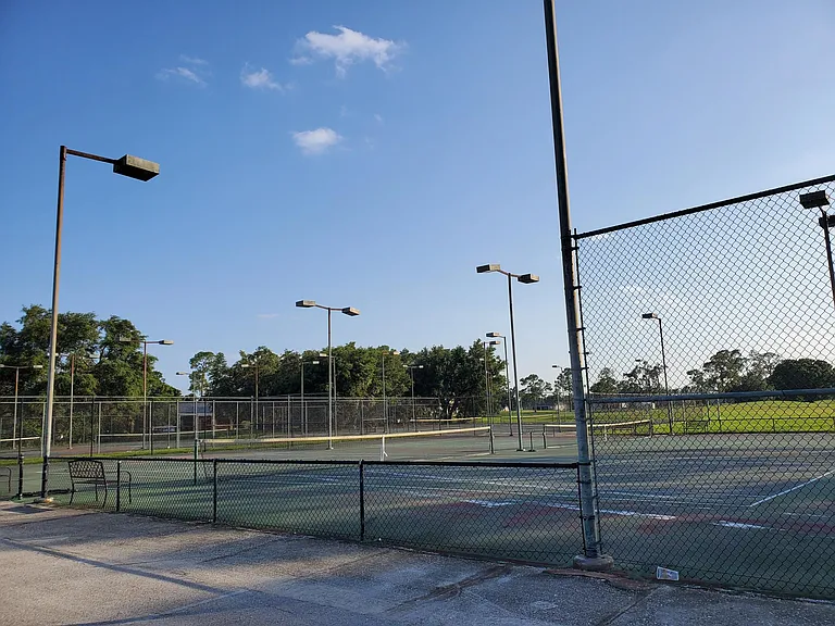 200 Greenfield Rd — Photo 21
