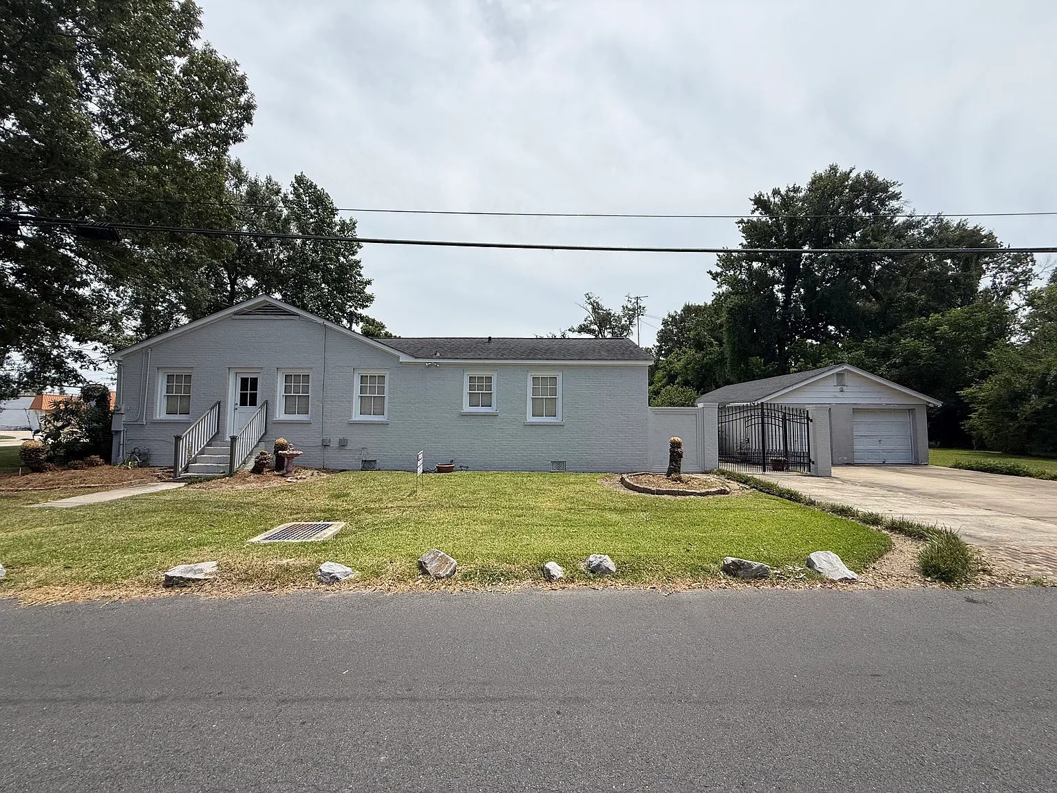 4714 Perkins Rd — Photo 2