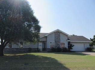 1005 N 10th St, Tonkawa, OK 74653