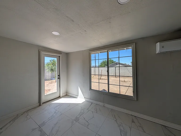 13208 W Tuckey Ln — Photo 65