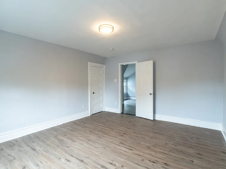 105 Shepard Ave #3 — Photo 8