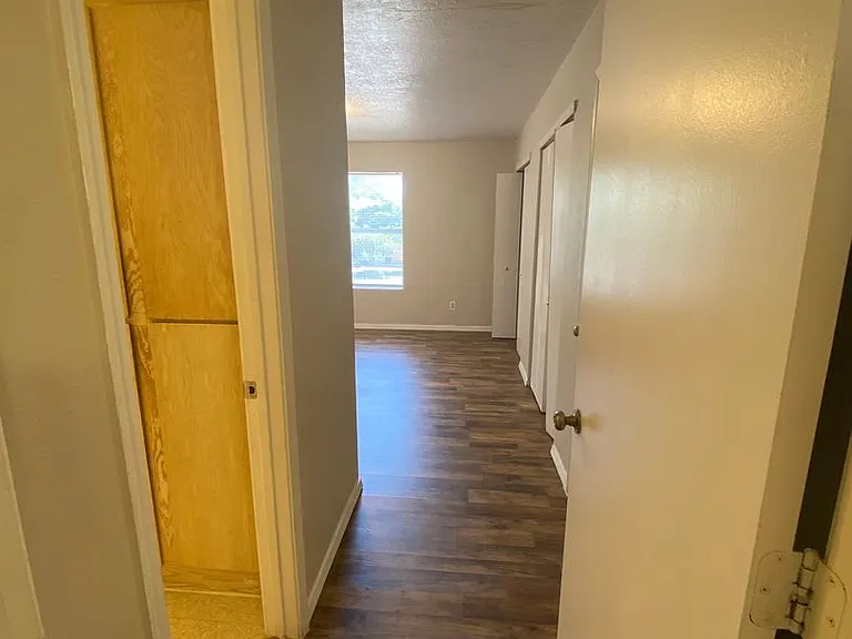 Echols 1500 - Sedona Apartments — Photo 34