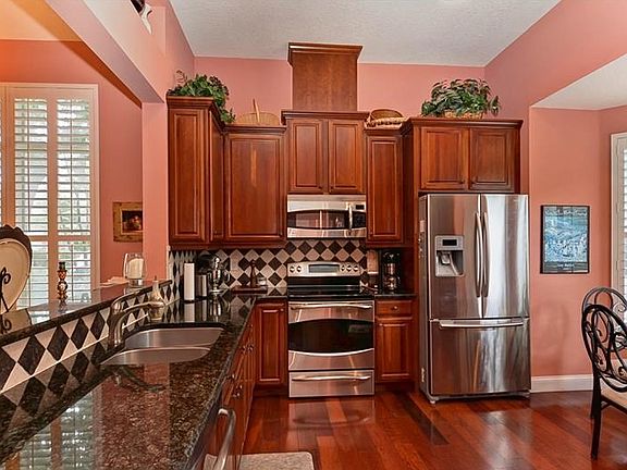 5th image of 3524 Heards Ferry Dr