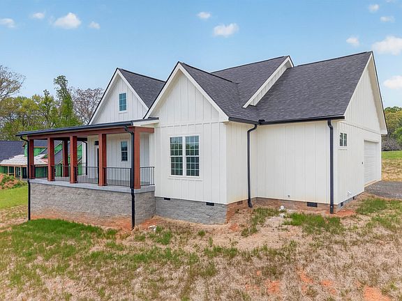 3rd image of 99 Moore Ln