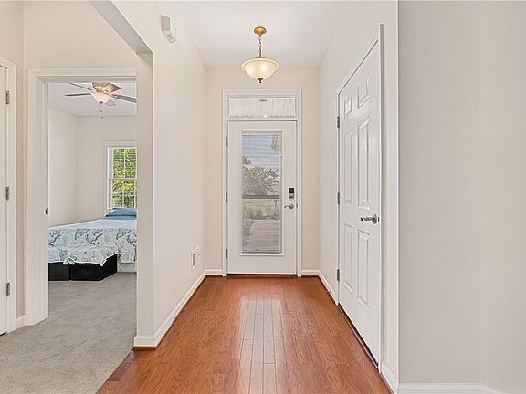 4th image of 549 Pioneer Ln