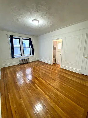Rented by LRGNY Group, Inc. | media 10