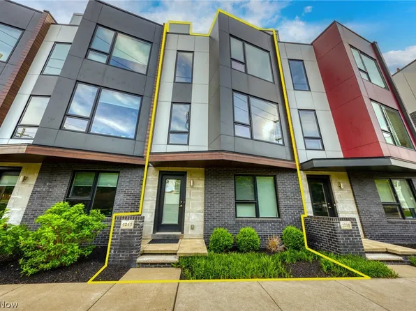1240 W 70th St, Cleveland, OH 44102