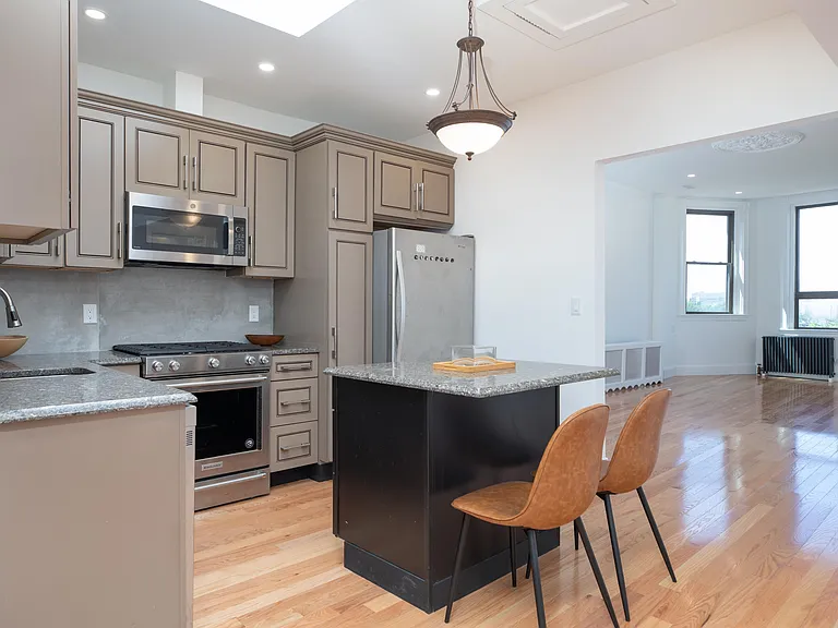 31 Bay State Rd #4 — Photo 9