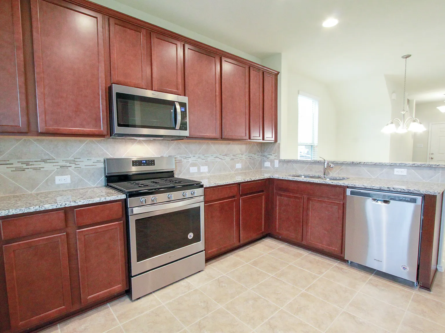 4 bed, 2029 sqft, $2,299 — Photo 2